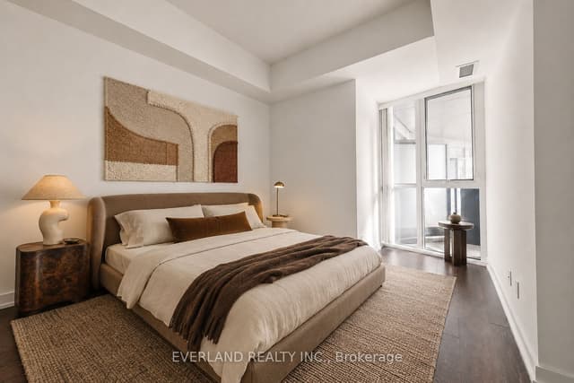 Condo Apartment at 20 Bruyeres Mews 201, Toronto, ON M5V 0G8, Toronto C01