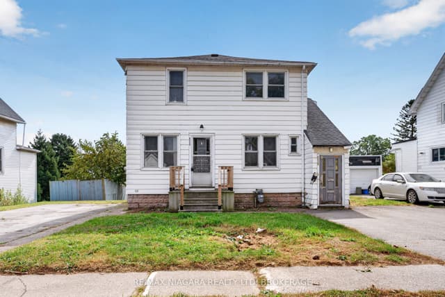 Detached at 6520 Barker Street, Niagara Falls, ON L2G 1Y7