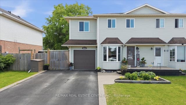 Semi-Detached at 4804 John Street, Lincoln, ON L3J 0P5