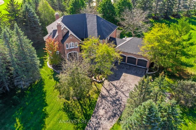 Detached at 50 Trainor Court, King, ON L0G 1N0