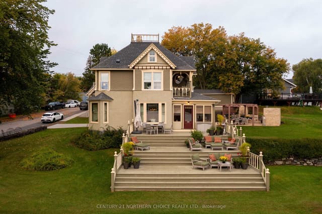 Detached at 108 Ottawa Street, Kenora, ON P0X 1C0