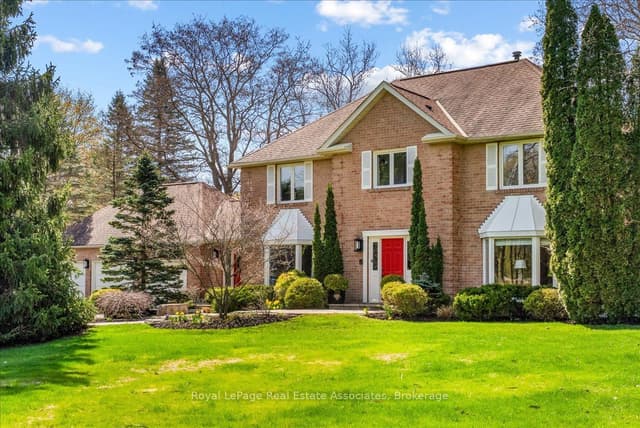 Detached at 4 Wolf Crescent, Caledon, ON L7E 0A7