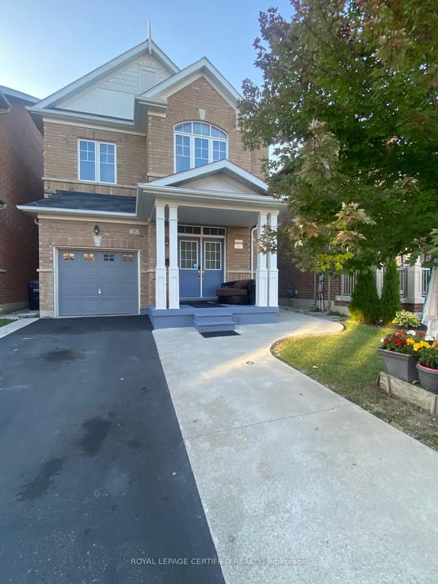 Detached at 33 Truro Circle, Brampton, ON L7A 0C4