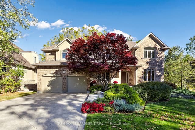 Detached at 118 Foxridge Drive, Hamilton, ON L9G 5B9