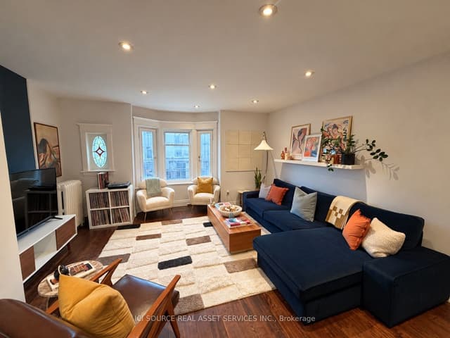 Att/Row/Townhouse at 399 Roncesvalles Avenue 1 (2nd Floor), Toronto, ON M6R 2N1, Toronto W01