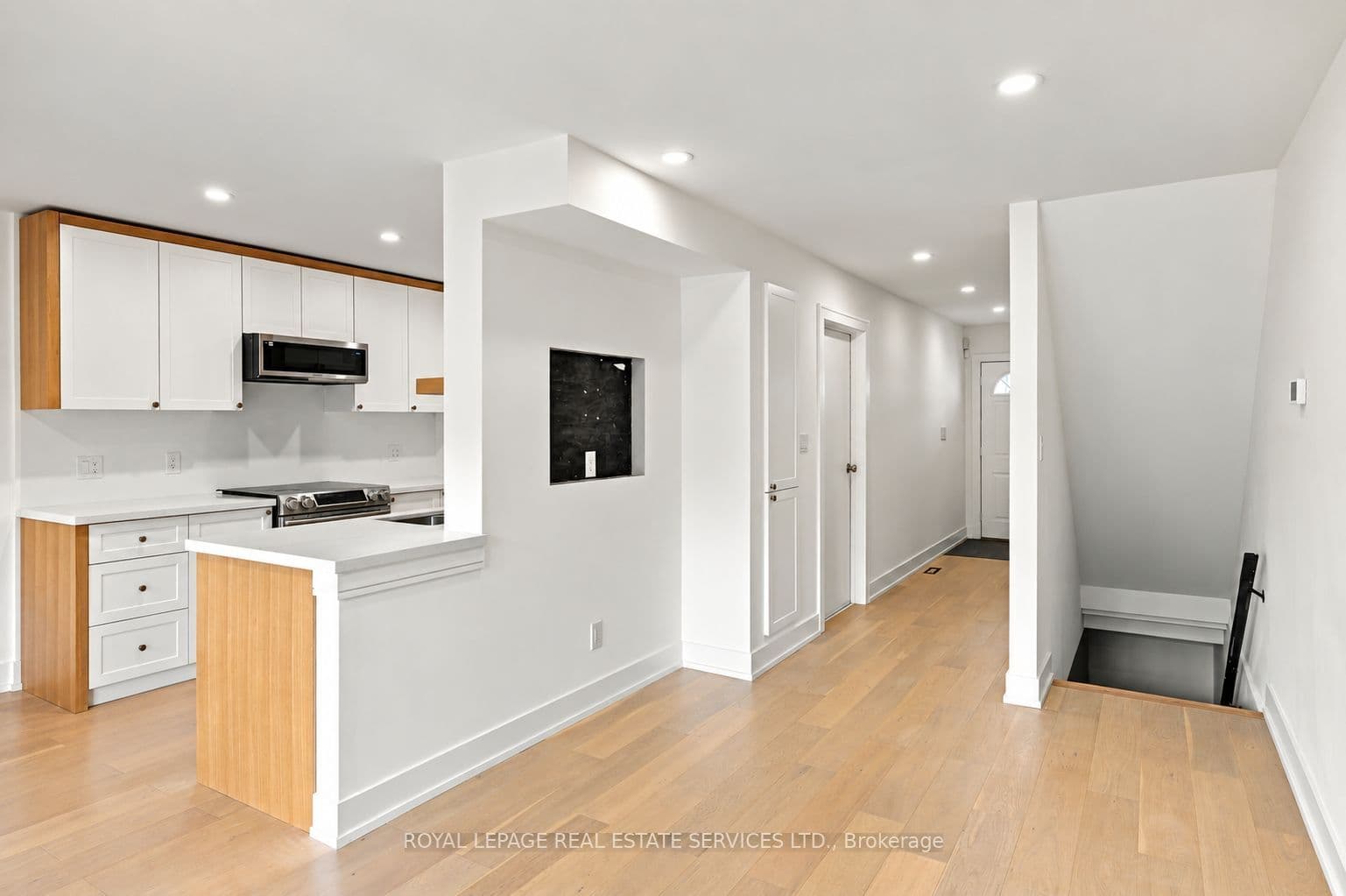 Suite 53, Unit 53 · 400 Mississauga Valley Blvd