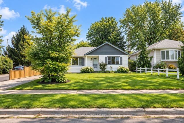 Detached at 436 Broadway Avenue, Milton, ON L9T 1T9