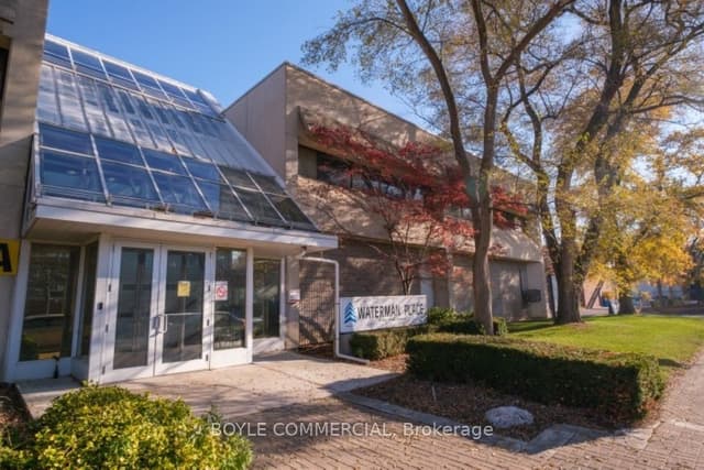 Office at 19 Waterman Avenue 204, Toronto, ON M4B 1Y2, Toronto E03