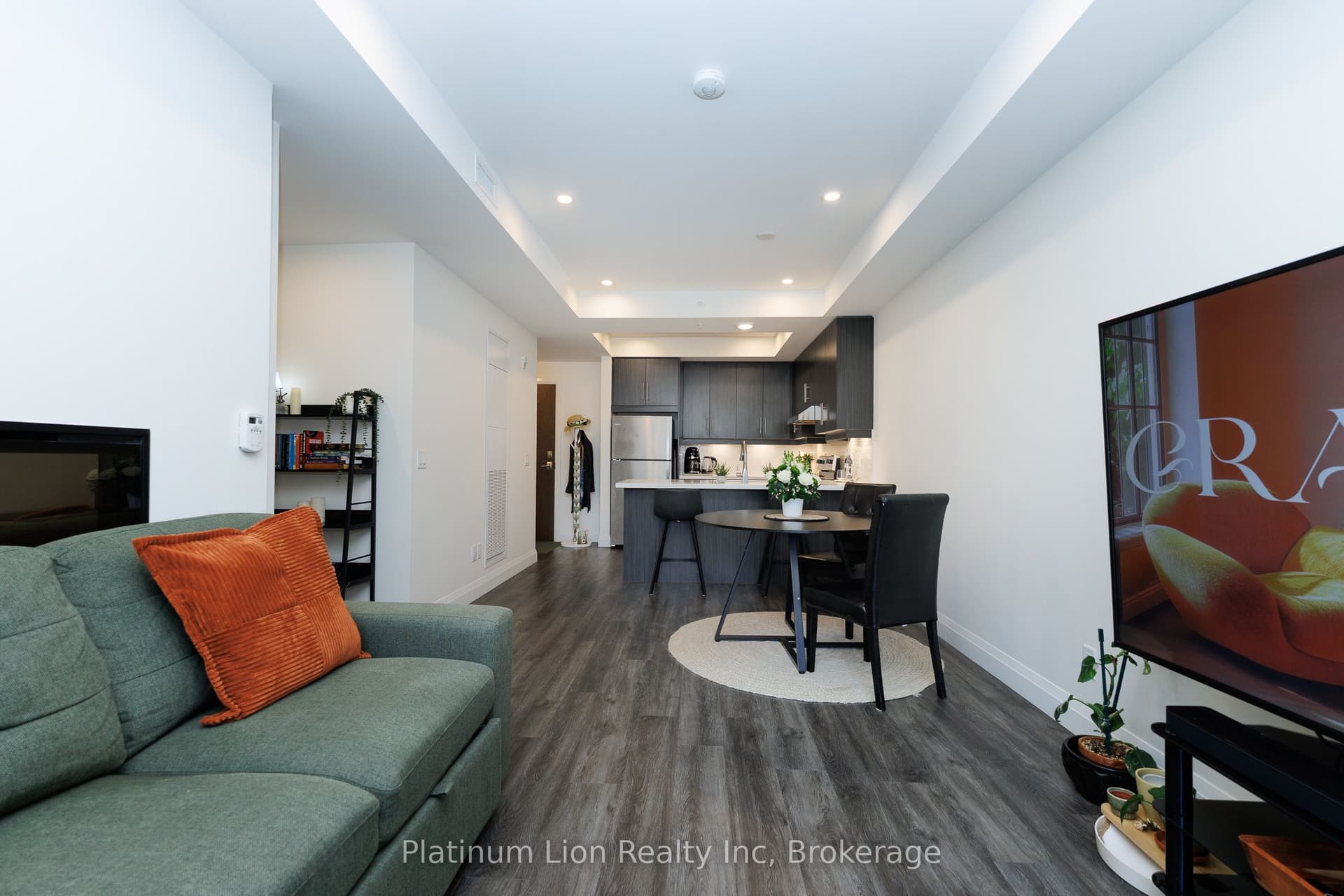 Suite 201 · Floor 2, Unit 201 · 30 Hamilton St S