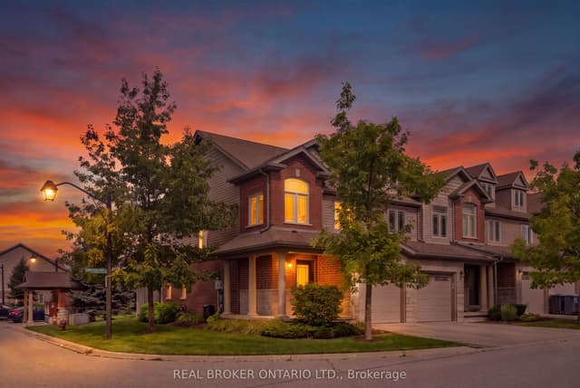 Condo Townhouse at 30 Kingsbury Square, Guelph, ON N1L 0K6