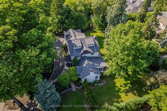 Detached at 317 Gloucester Avenue, Oakville, ON L6J 3W8