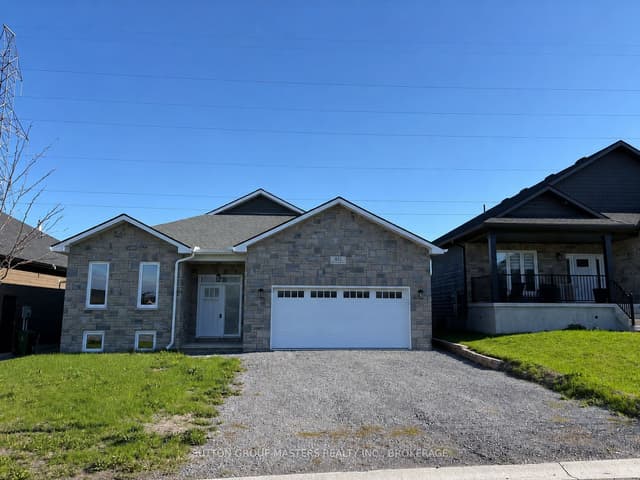 Detached at 812 Windermere Drive, Kingston, ON K7P 0N5