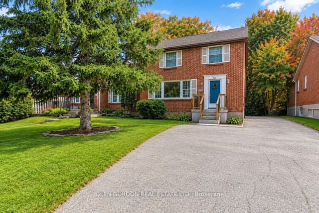 Detached at 595 Victoria Street, London East, ON N5Y 4B9