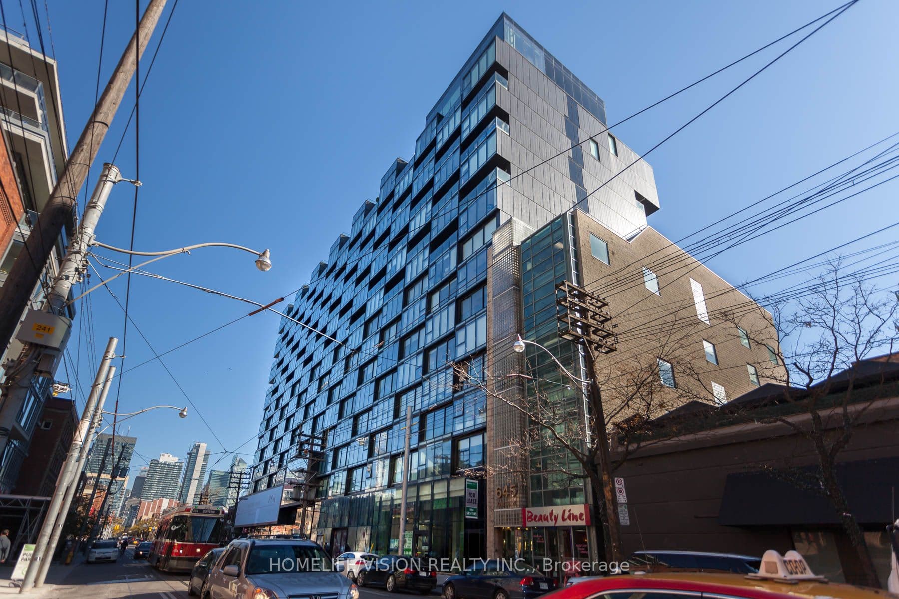 Suite 323 · Floor 3, Unit 323 · 629 King St W