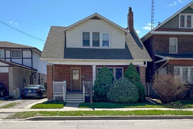 Detached at 49 Brock Street E, Oshawa, ON L1G 1R8