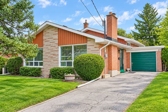 Detached at 215 Acton Avenue, Toronto, ON M3H 4H8, Toronto C06