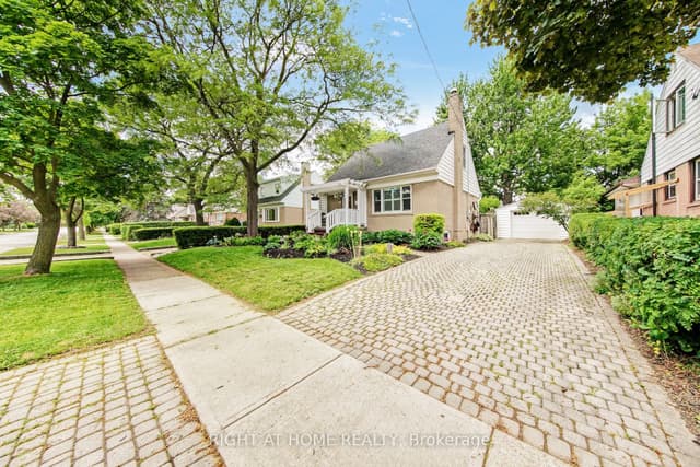 Detached at 74 MCCAUL Street, Brampton, ON L6V 1J3