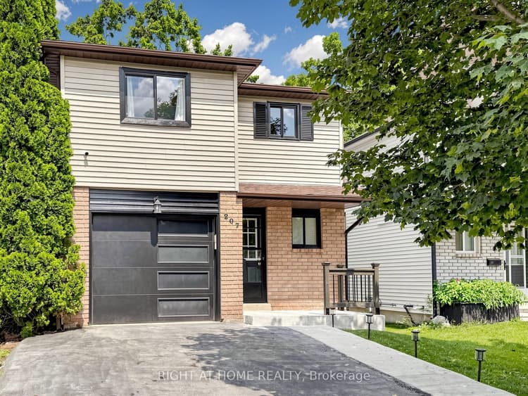 207 Hickling Trail