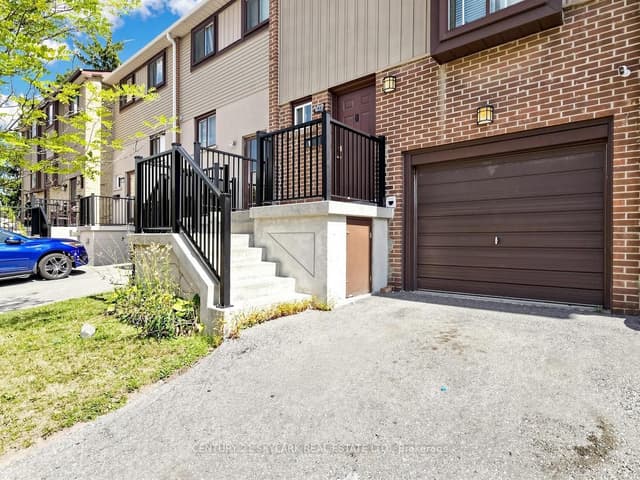 Condo Townhouse at 164 Moregate Crescent N, Brampton, ON L6S 3K9