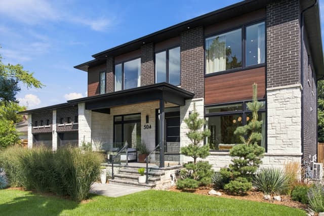 Detached at 504 Sandmere Place, Oakville, ON L6L 4G4