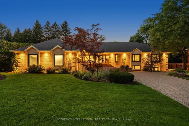 Detached at 1393 Hazelton Boulevard, Burlington, ON L7P 4V3