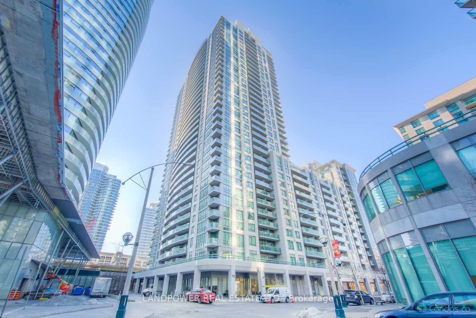 Suite 3315 · Floor 33, Unit 3315 · 19 Grand Trunk Cres