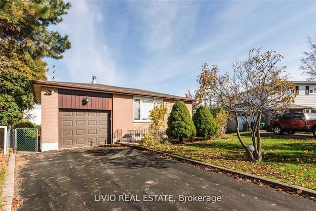 Detached at 12 Finsbury Drive, Brampton, ON L6T 3P9