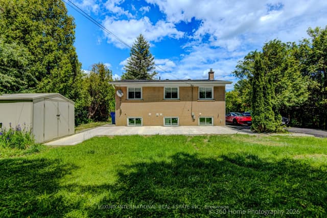 Detached at 20 Haida Drive, Aurora, ON L4G 3C7