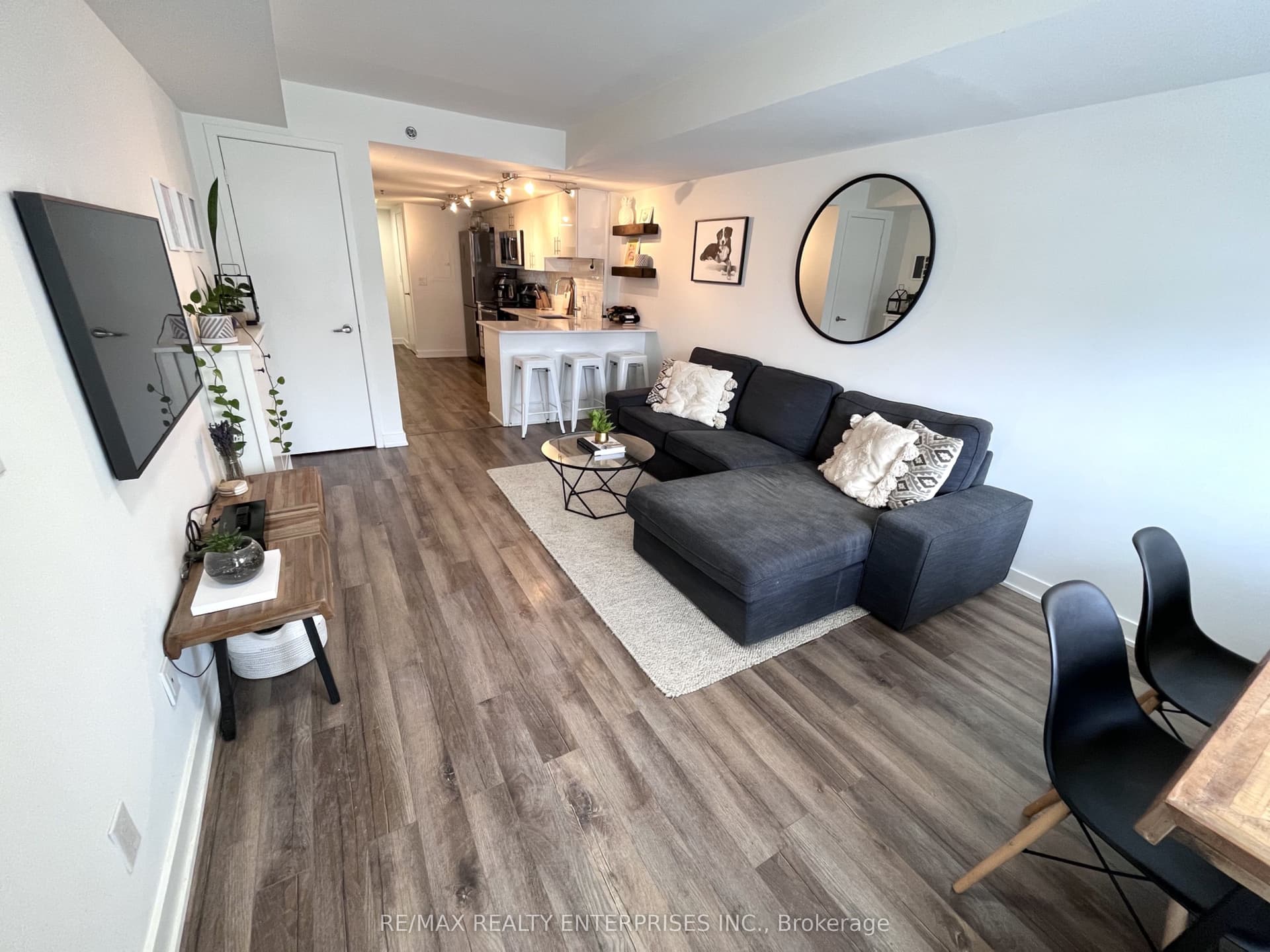 Suite TH1, Unit TH1 · 11 Superior Ave