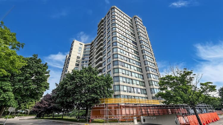 1121 Steeles Avenue