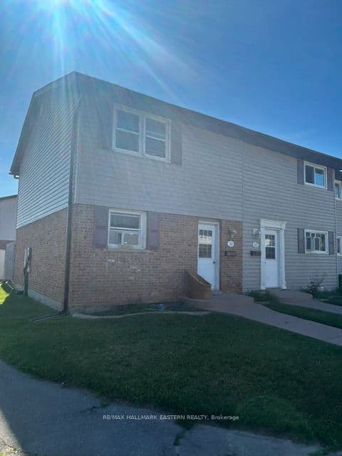 Suite 32, Unit 32 · 996 Sydenham Rd