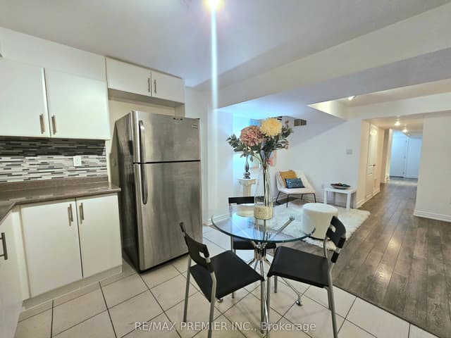 Semi-Detached at 3900 Arvona Place Bsmt, Mississauga, ON L5M 0Y5