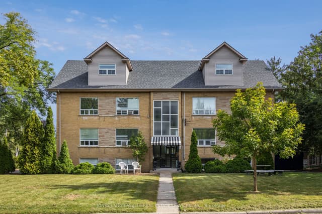 Multiplex at 2158 Lilnan Court, Burlington, ON L7R 1X2
