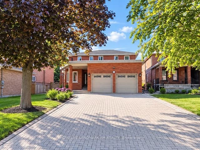 Detached at 39 Oxford Street, Richmond Hill, ON L4C 4L6