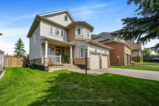 Detached at 14 Strathmore Place, Barrie, ON L4N 0K1