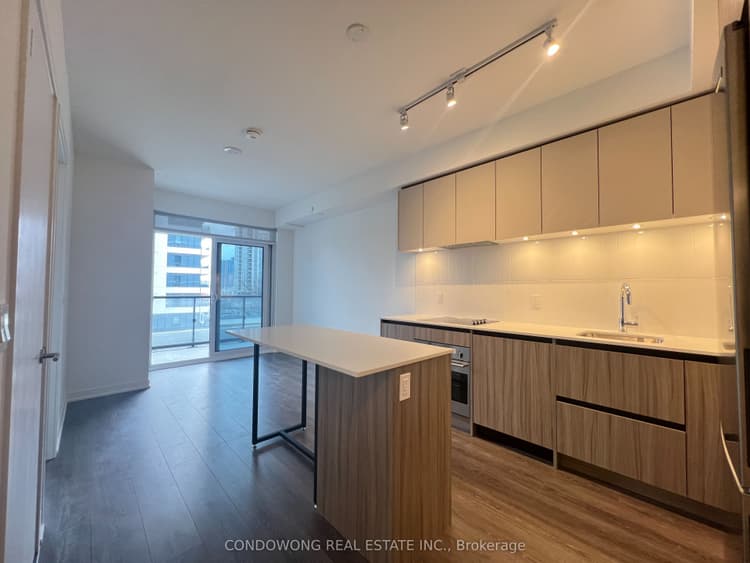 7950 Bathurst Street