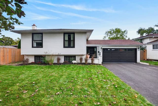 Detached at 3 Regatta Drive, St. Catharines, ON L2N 5P9