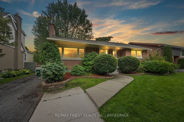 Detached at 140 LIDDELL Crescent, Kingston, ON K7M 2T6