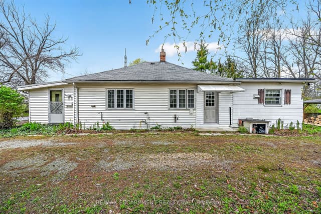 Detached at 313 John Street, Norfolk, ON N3Y 2Z1