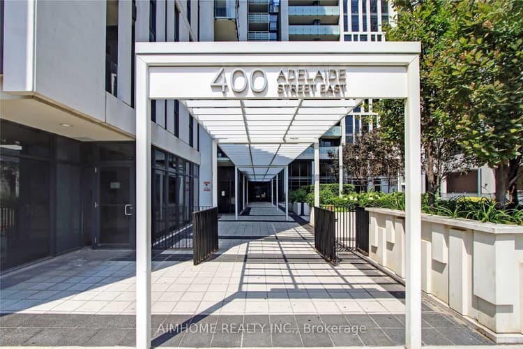 400 Adelaide Street
