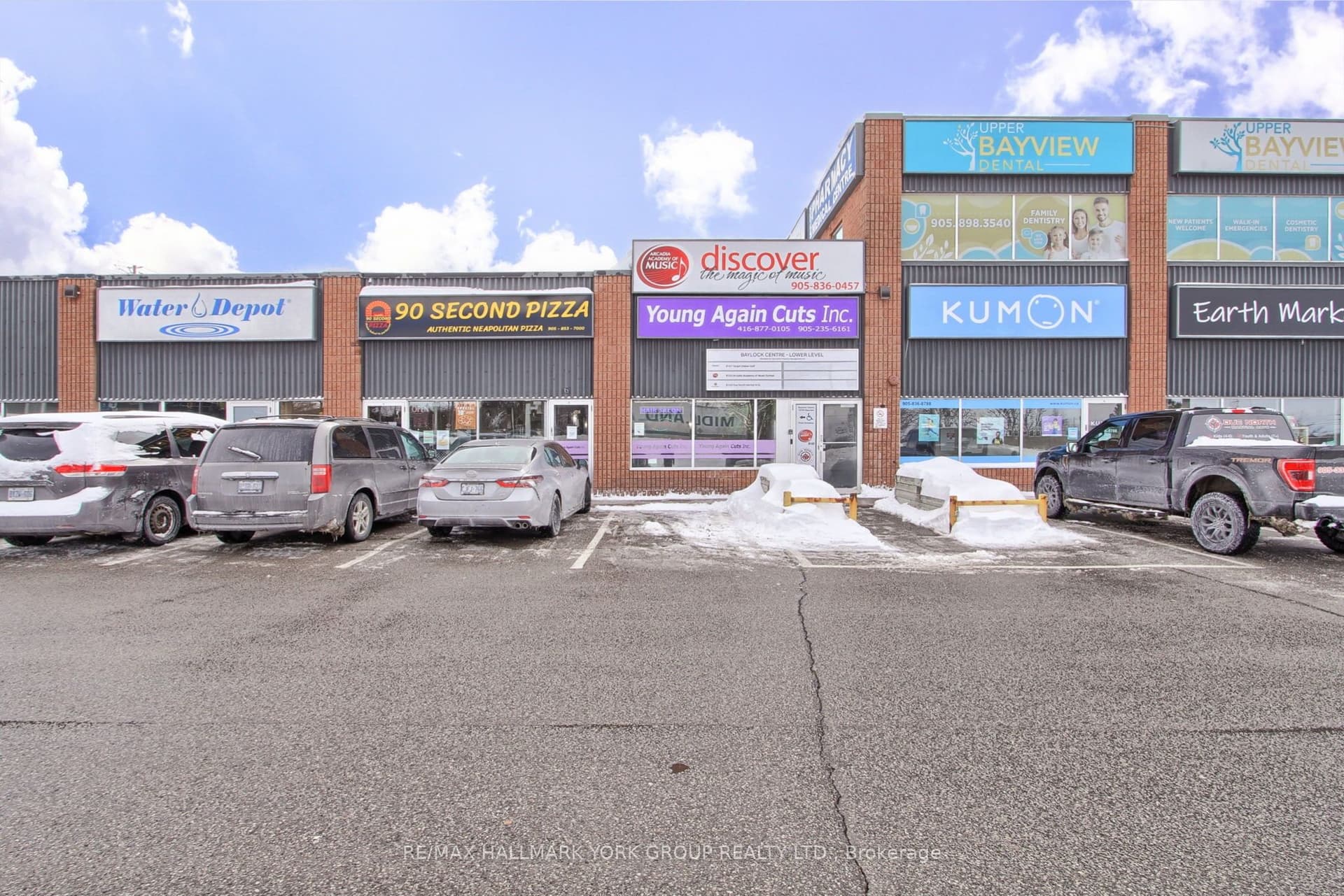 Unit 6, Unit 6 · 16700 Bayview Ave