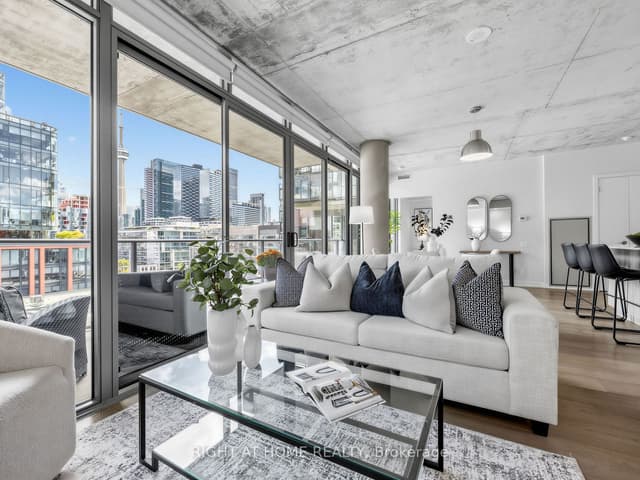 Condo Apartment at 650 King Street West Street W 708, Toronto, ON M5V 1M5, Toronto C01