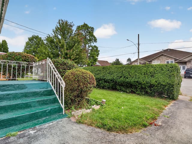 Detached at 19 Cunningham Street, Thorold, ON L2V 3K6