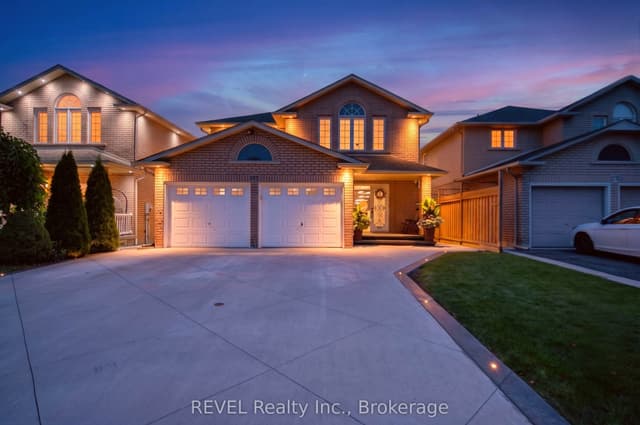 Detached at 282 Webster Road, Hamilton, ON L8G 5H3