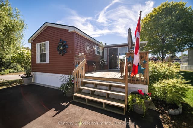 Detached at 19 White Pines Trail, Wasaga Beach, ON L9Z 1X7