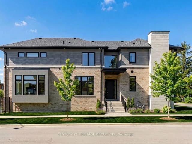 Detached at 251 Oxford Street, Richmond Hill, ON L4C 7V7