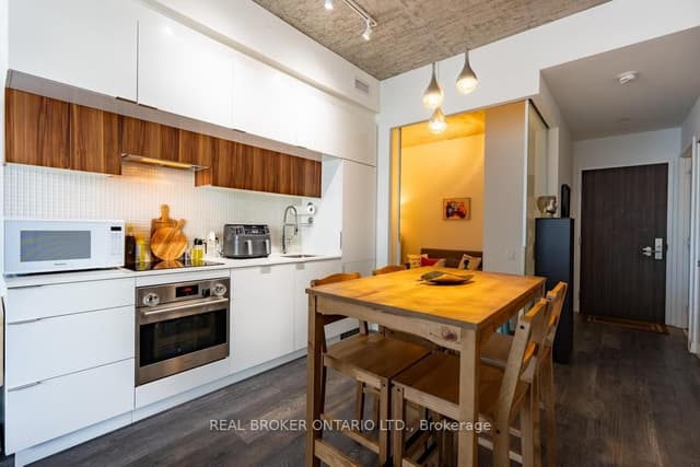Condo Apartment at 185 Roehampton Avenue S 1601, Toronto, ON M4P 0C6, Toronto C10