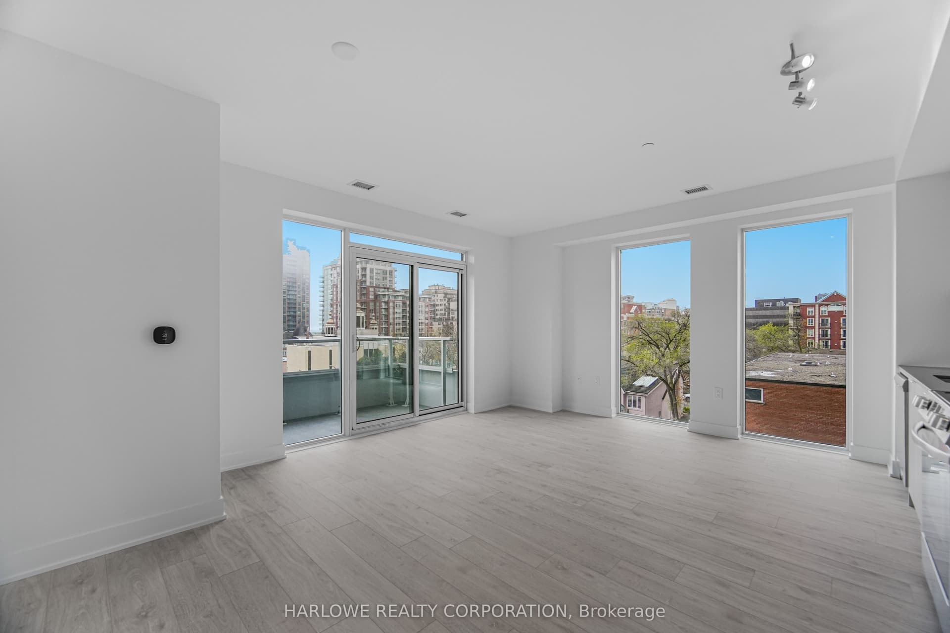 Suite 410 · Floor 4, Unit 410 · 2088 James St
