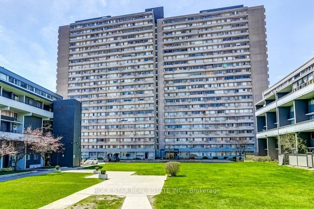 Condo Apartment at 10 Sunny Glenway 708, Toronto, ON M3C 2Z3, Toronto C11