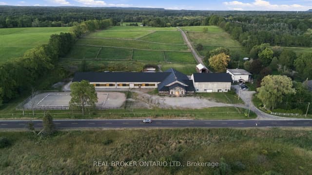 Detached at 1694 CENTRE RD, Hamilton, ON L8N 2Z7